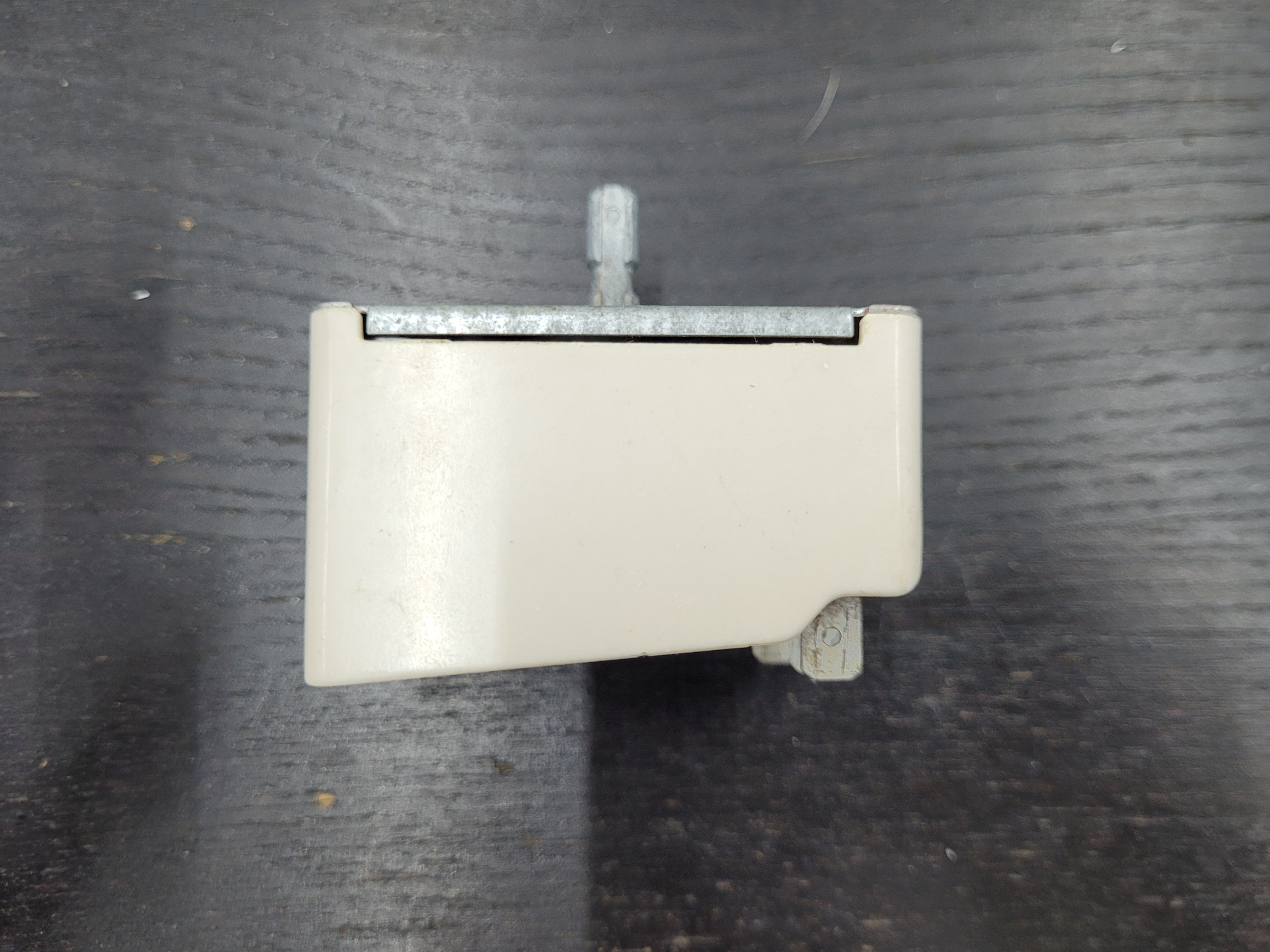 GE Stove Surface Element Control Switch WB23K5027 CTL046 GE Stove Surface Element Control Switch WB23K5027 CTL046